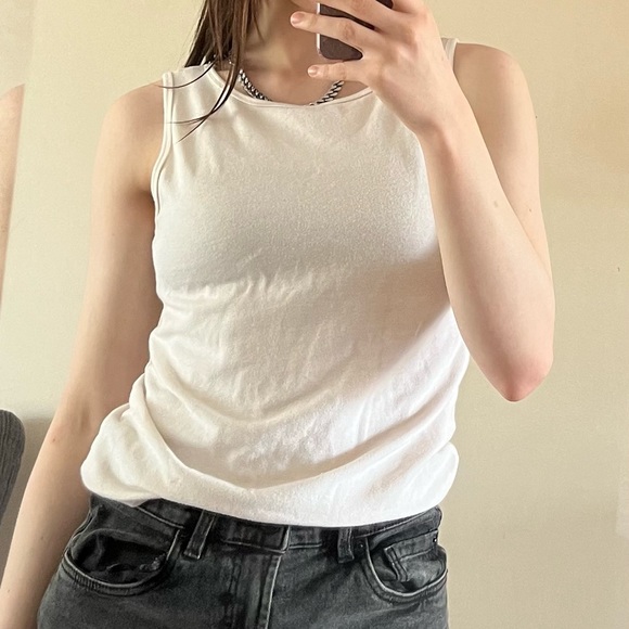 White tank top - Picture 1 of 1